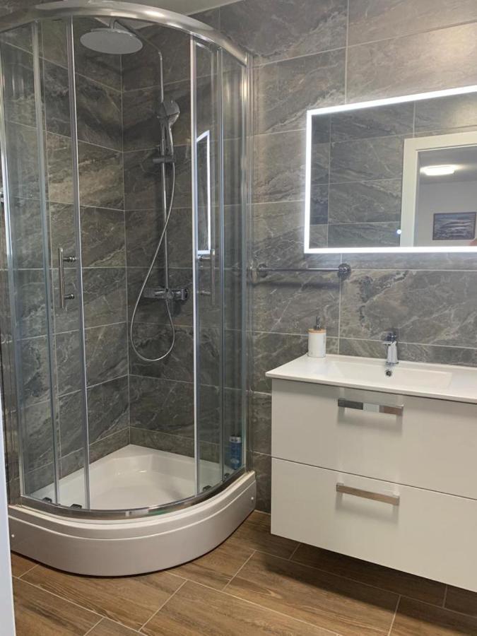 Apartmani Albatros Perusic Εξωτερικό φωτογραφία