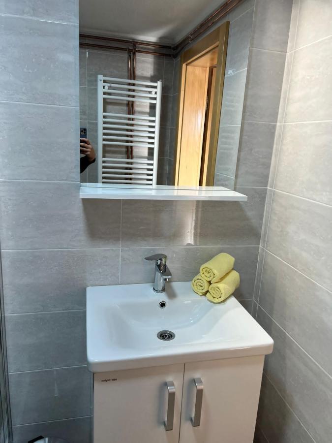 Apartmani Albatros Perusic Εξωτερικό φωτογραφία